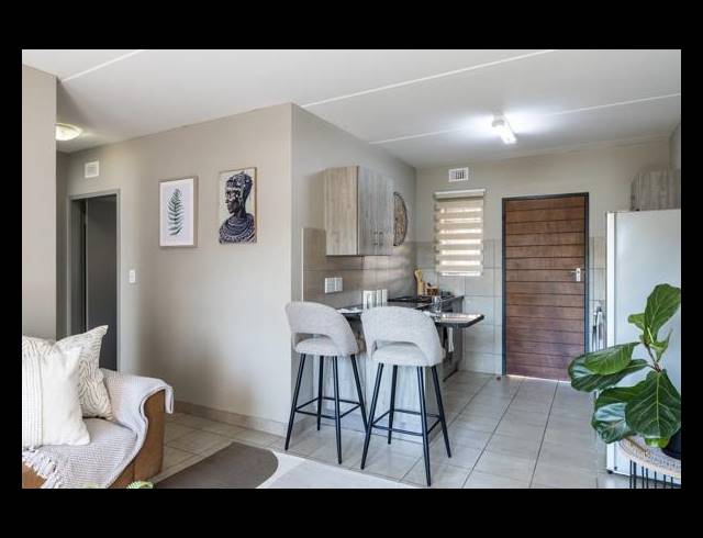 2 BEDROOM APARTMENT FOR SALE IN HEUWELOORD